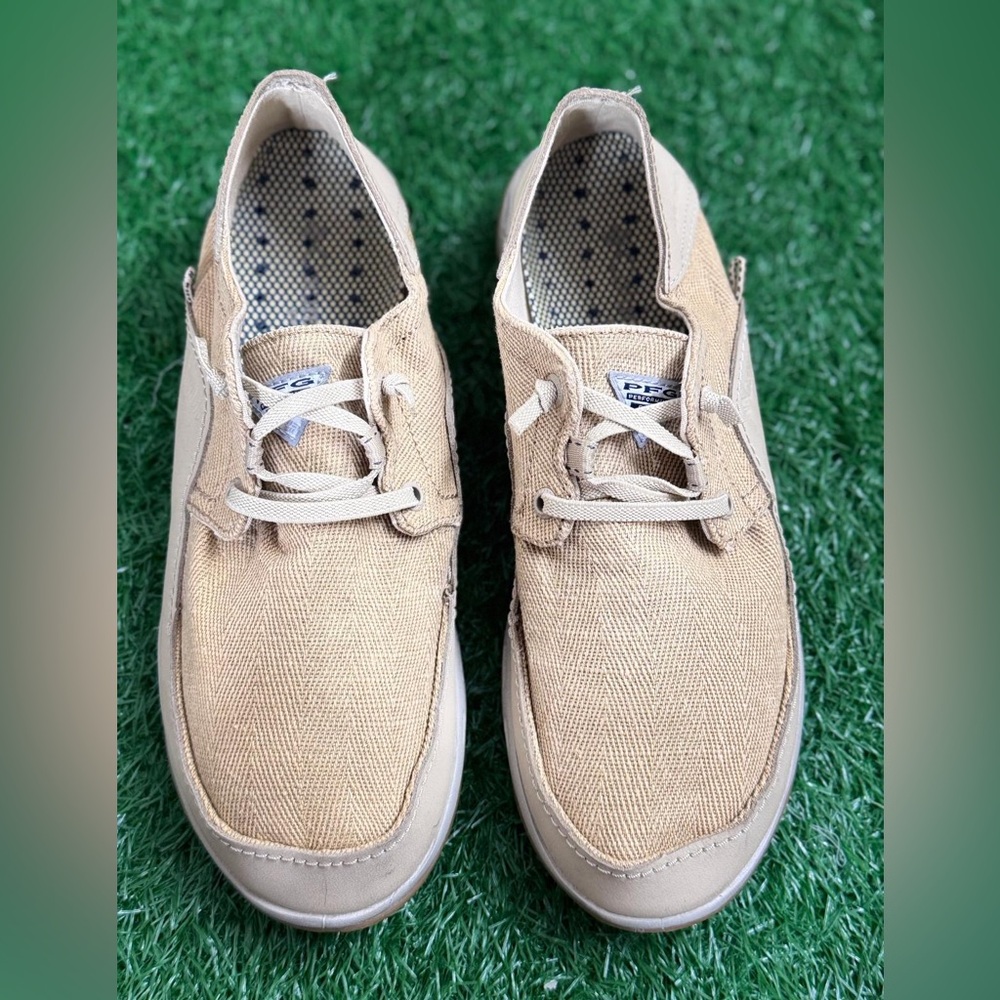 Columbia Men’s‎ Tan Boat Shoes with Canvas Upper Size 9